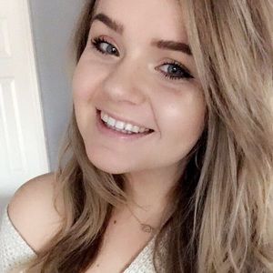 Meet your Posher, Aly